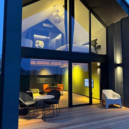 Amazing With Shared Pool Holiday home