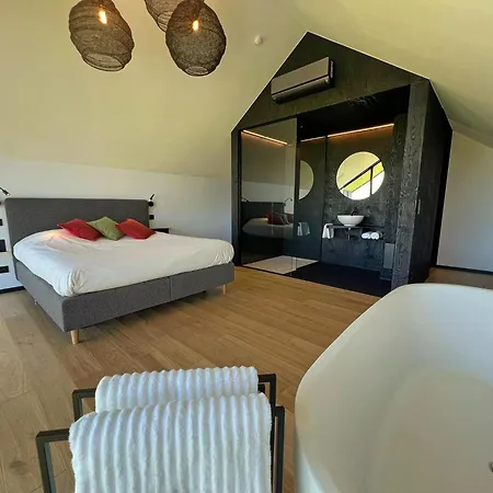 Holiday home Amazing With Shared Pool *