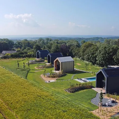 Amazing With Shared Pool Holiday home *