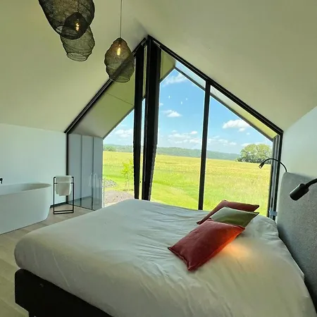 Amazing With Shared Pool Monteuville
